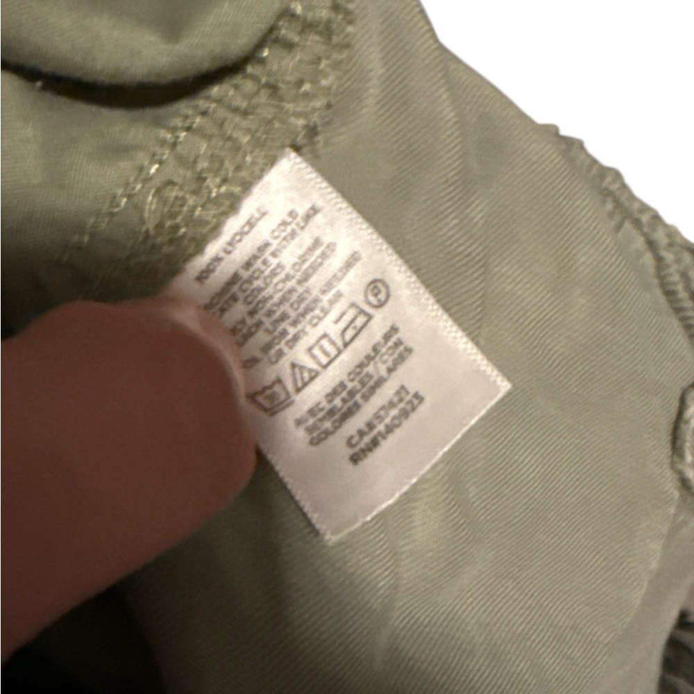LOFT Size Small Emory Wide Leg
CROP PANT Relaxed Loose sage green Soft lyocell - Picture 6 of 8